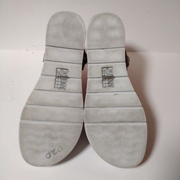 Blowfish Snakeskin Women's Strappy Platform Toe Sandals Size 7 - Picture 7 of 7